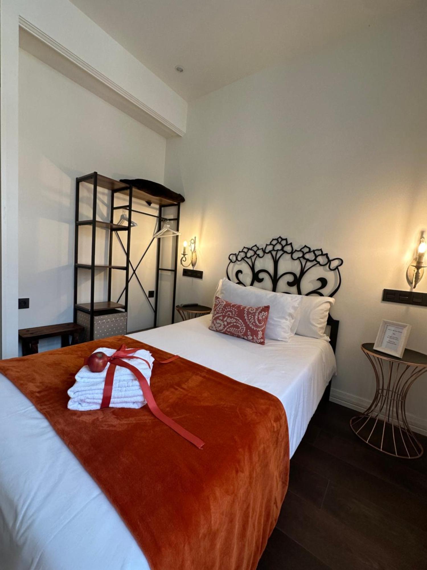 Claren'S Boutique Rooms Cangas De Narcea Esterno foto
