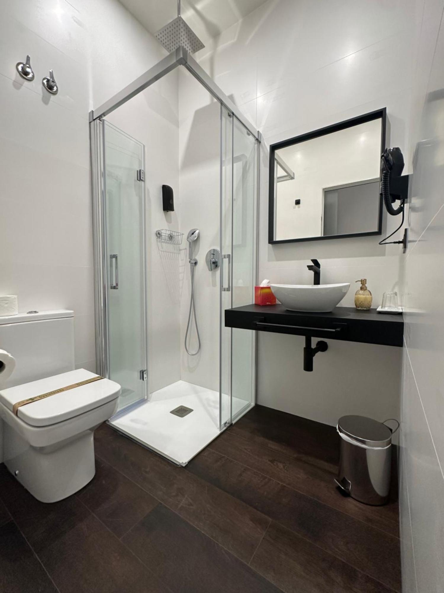 Claren'S Boutique Rooms Cangas De Narcea Esterno foto