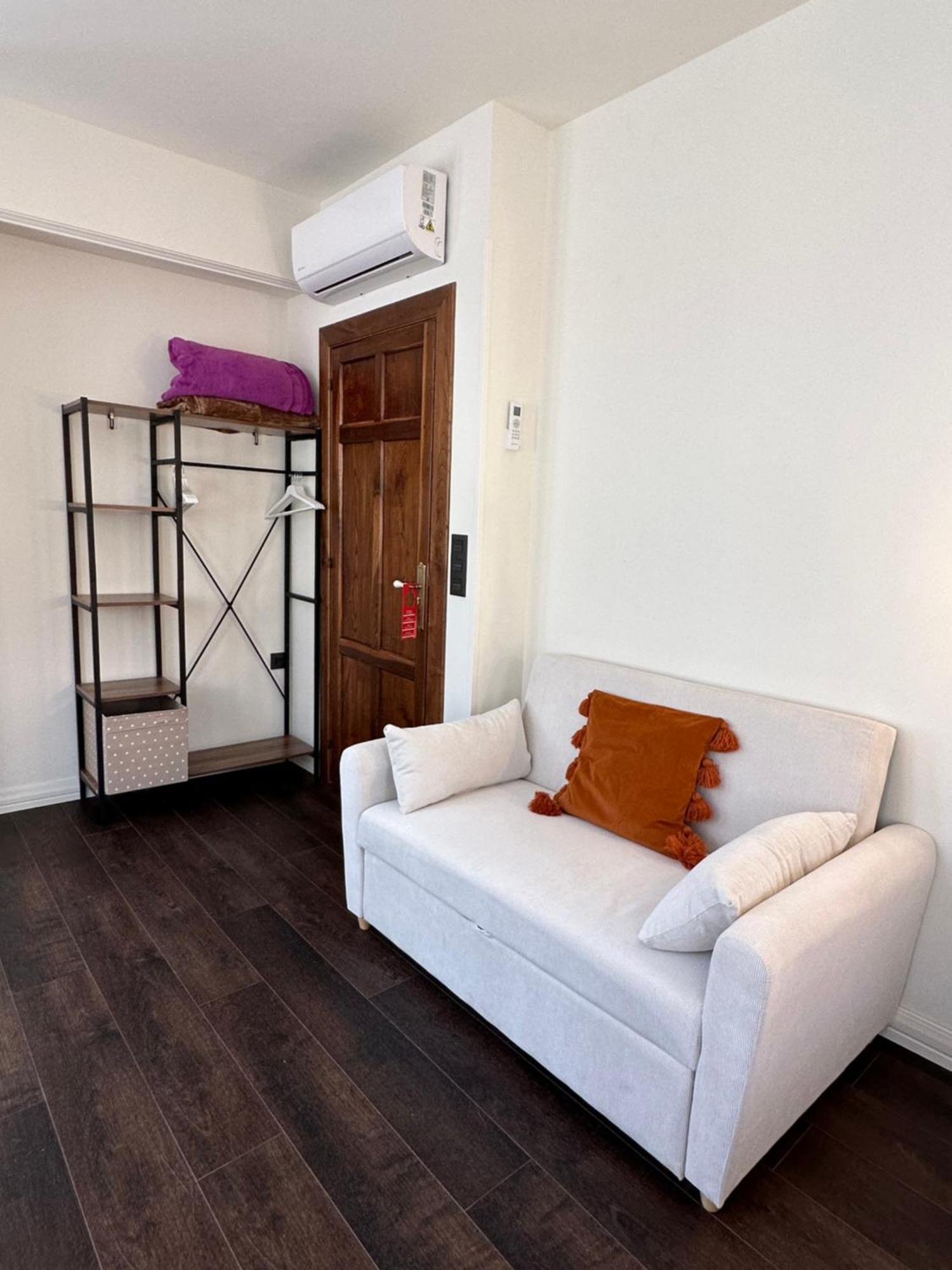 Claren'S Boutique Rooms Cangas De Narcea Esterno foto